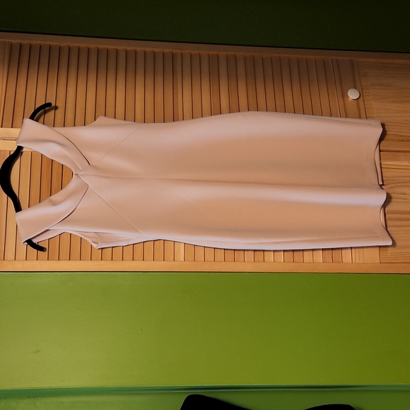 Dress - Picture 5 of 7